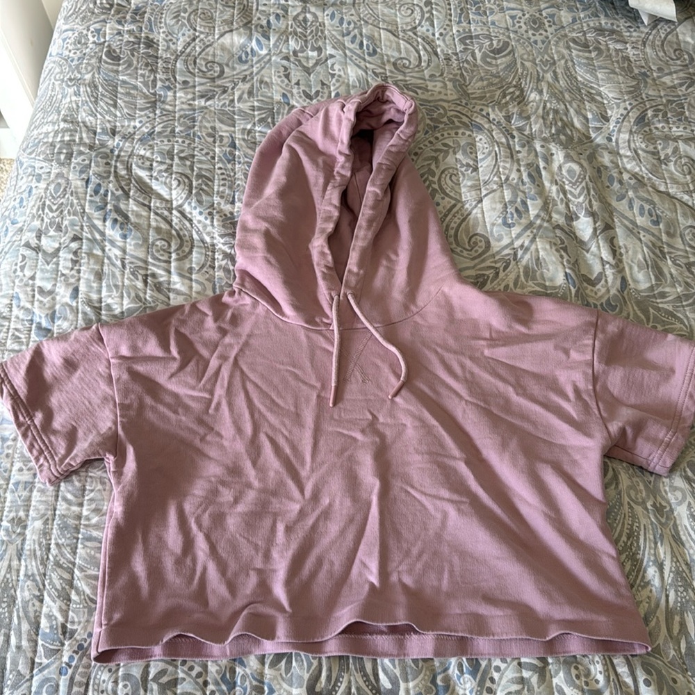 Gymshark Cropped Pink hoodie! EUC.